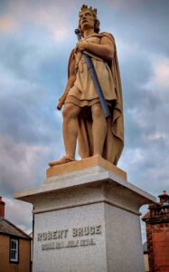 Robert the Bruce stand over the town